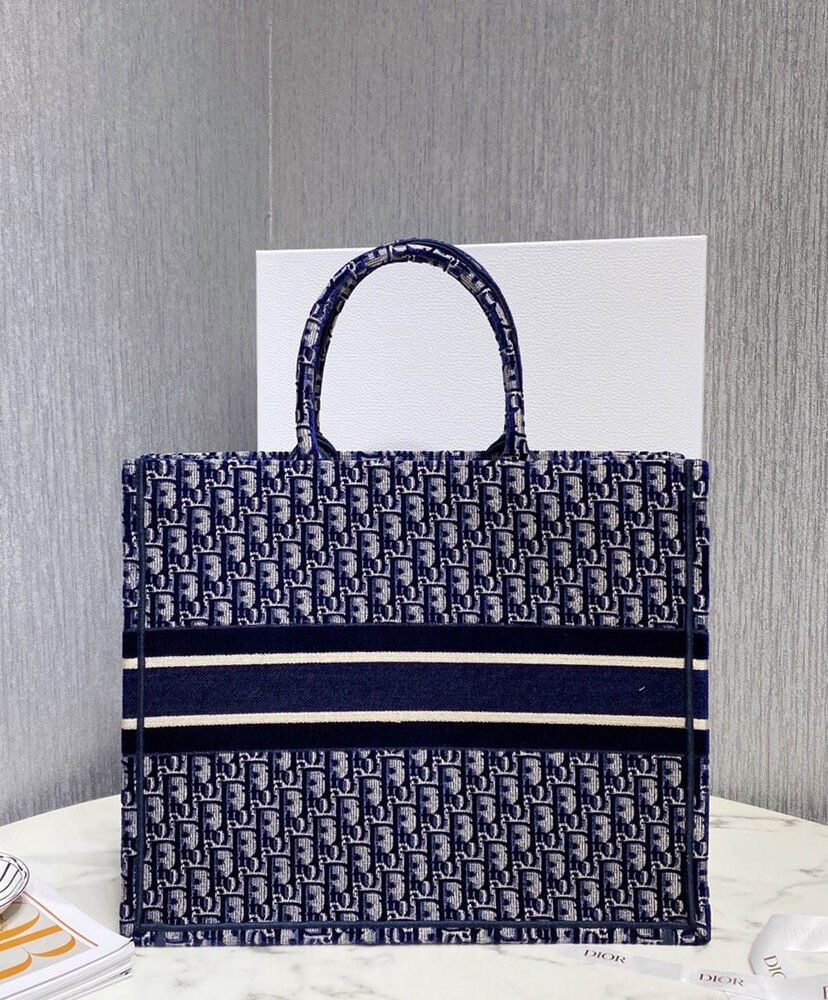 Christian Dior Book Tote With Dior Oblique Embroidery Dark Blue